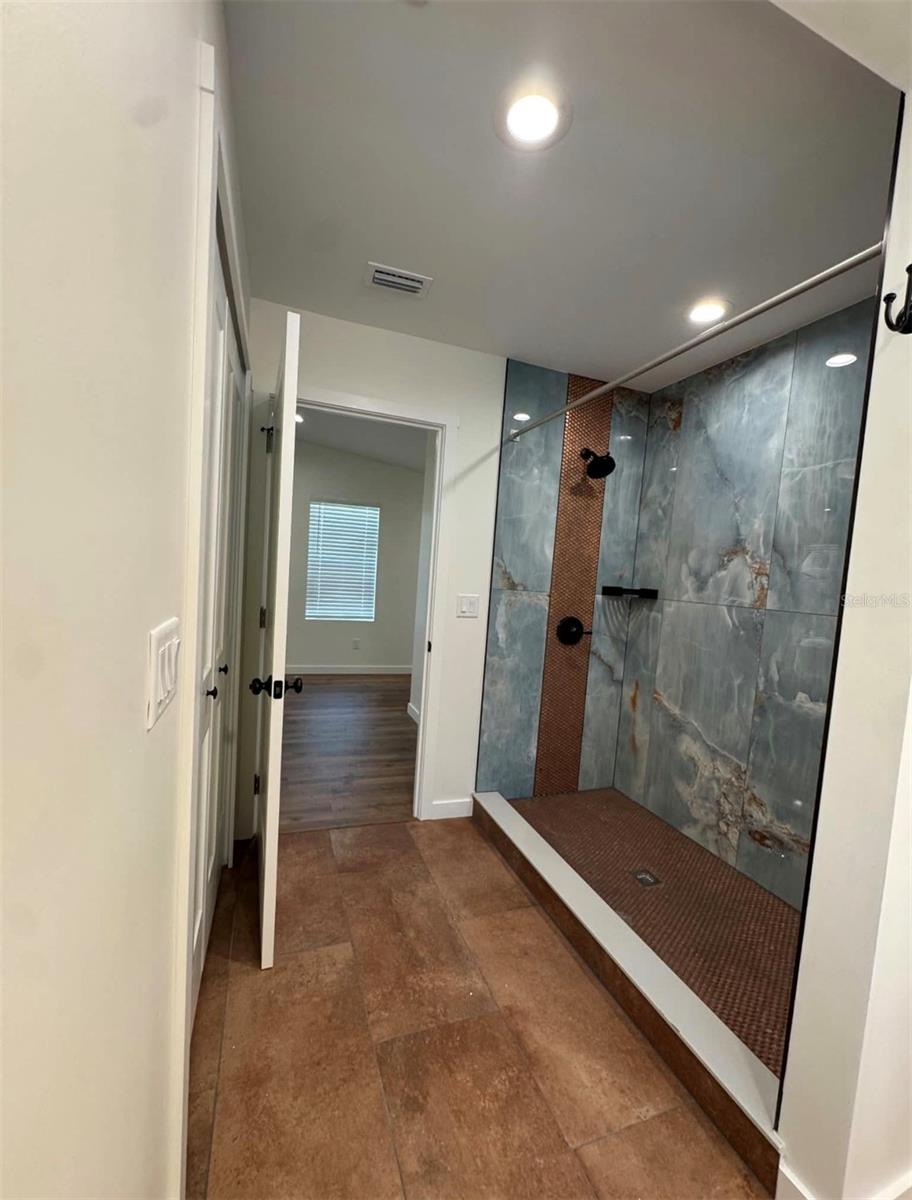 HOPES S E SUB 2 REV - Residential Lease