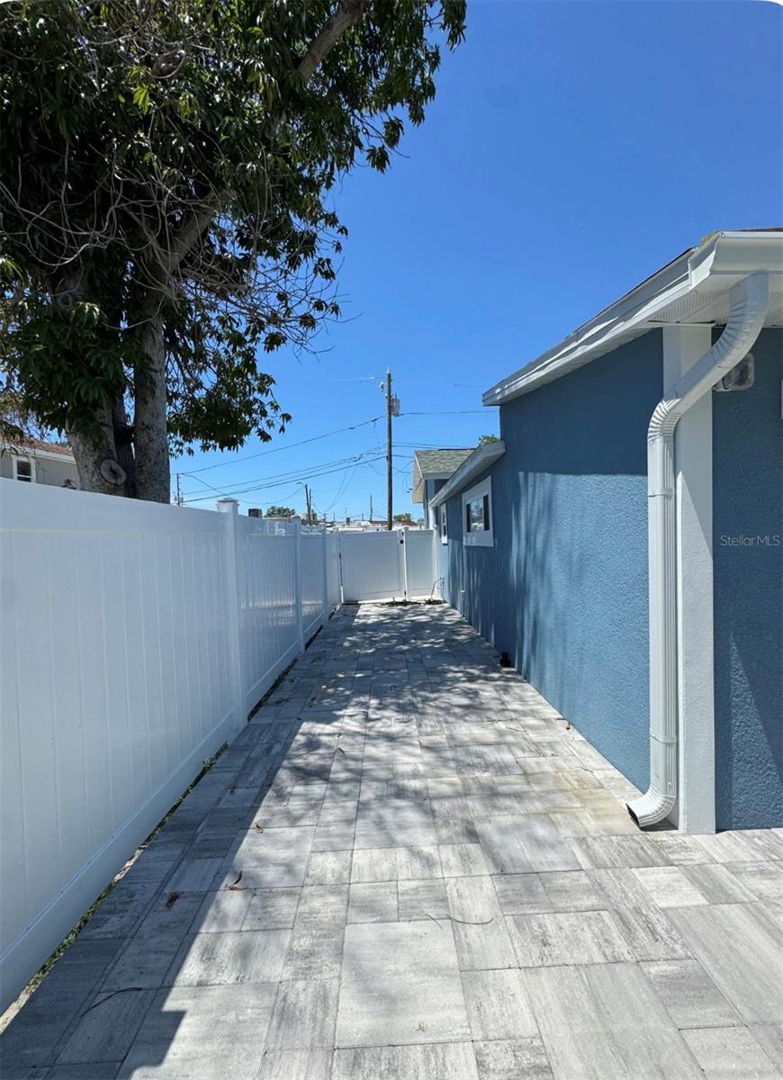 HOPES S E SUB 2 REV - Residential Lease