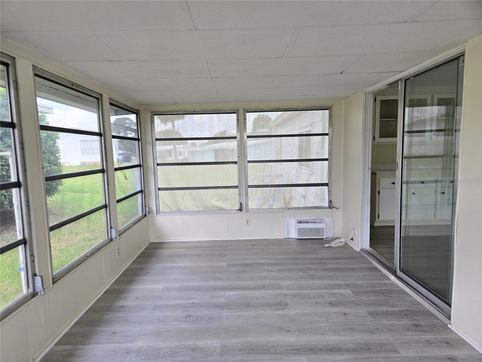 BANBURY VILLAGE CONDO - Residential