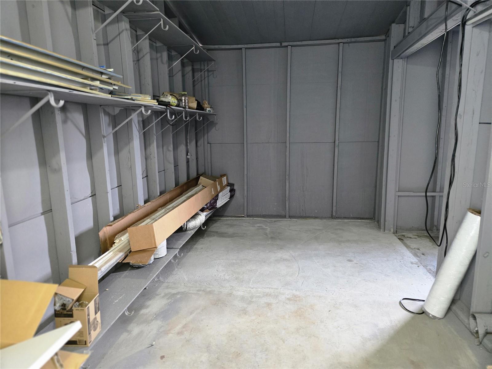 BANBURY VILLAGE CONDO - Residential