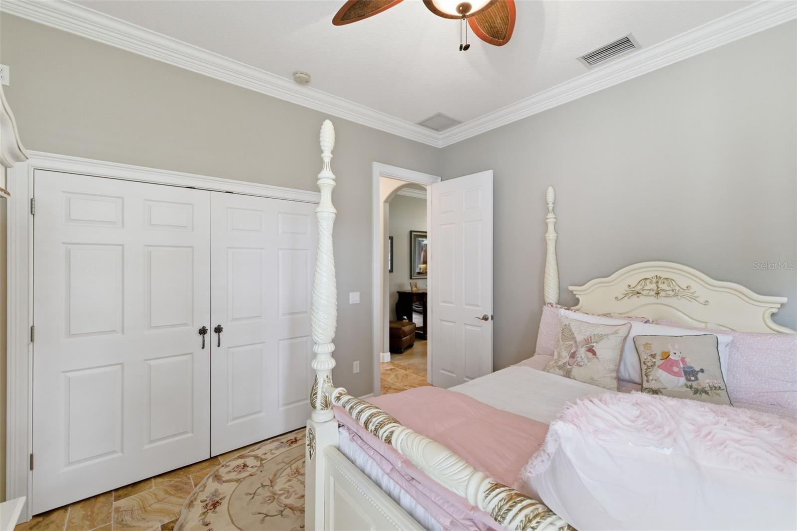 ROYAL HIGHLANDS - Residential