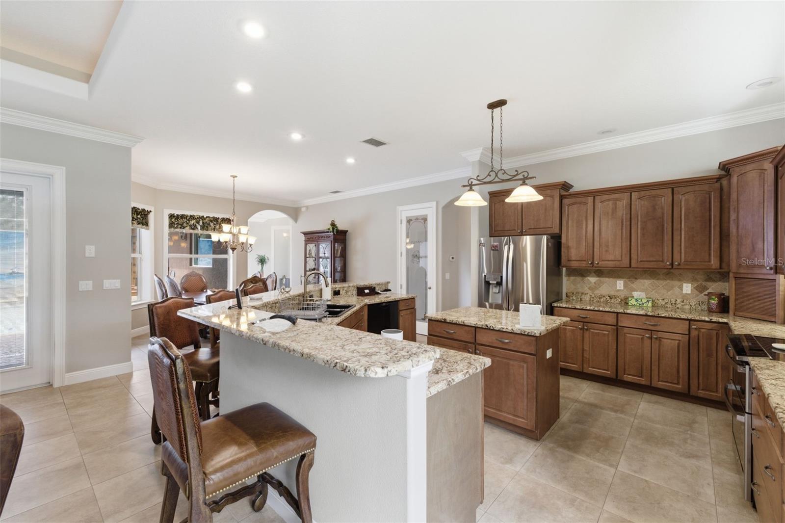 ROYAL HIGHLANDS - Residential