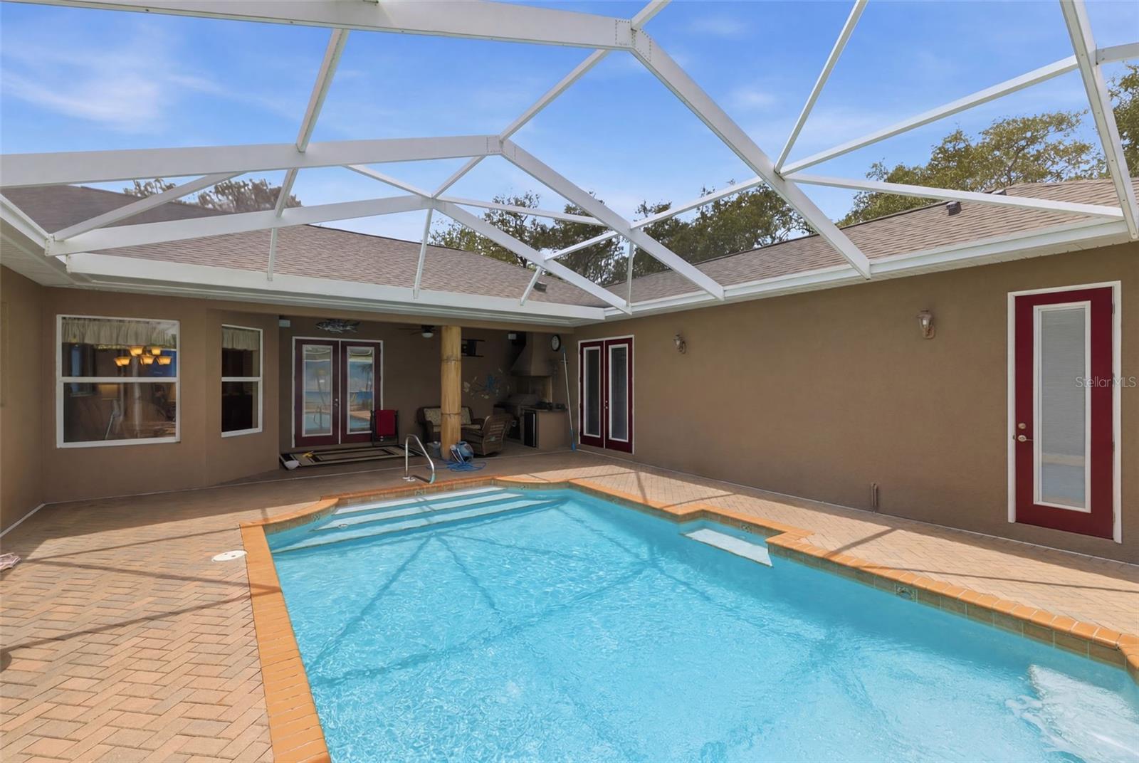 ROYAL HIGHLANDS - Residential