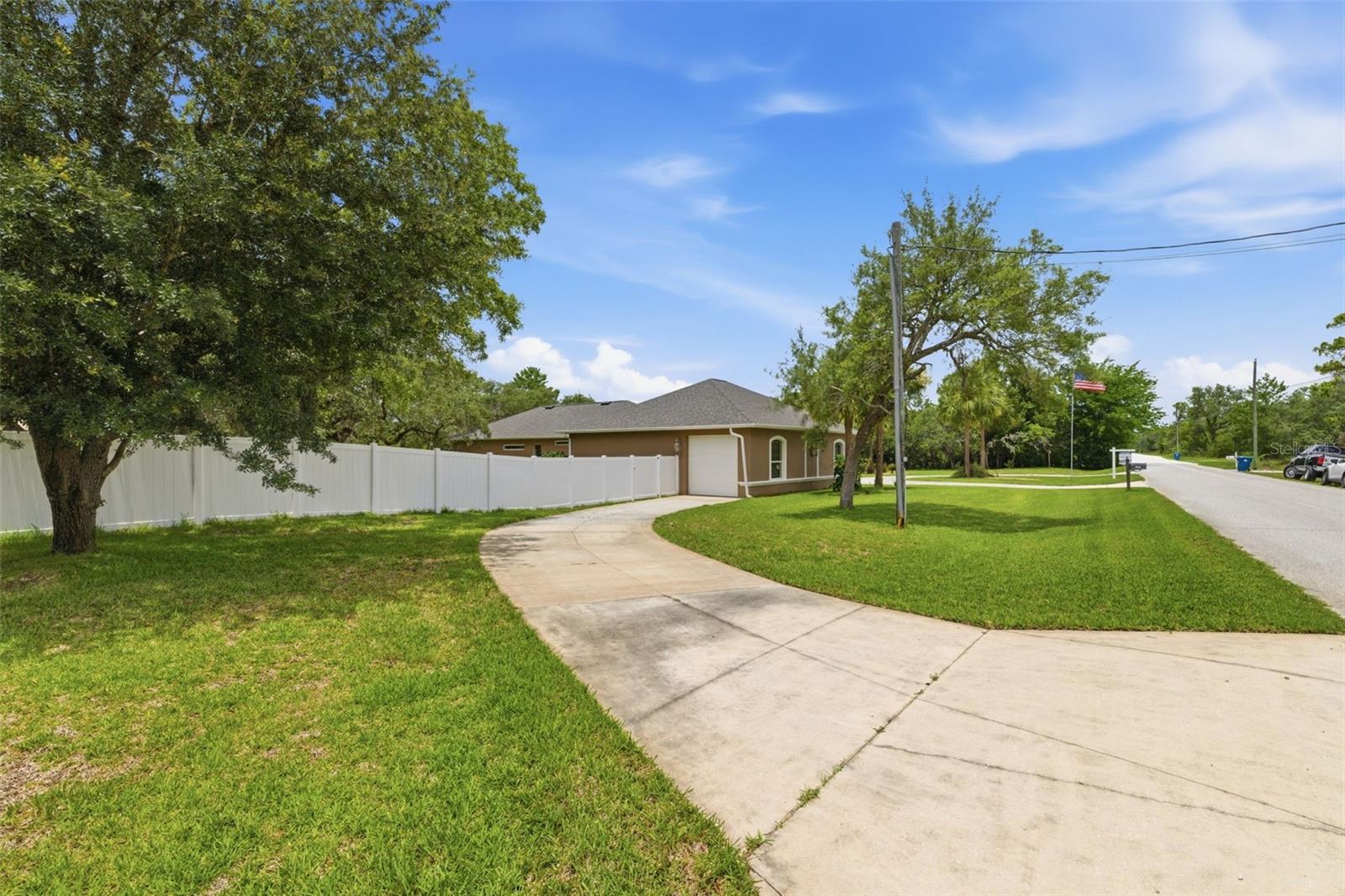 ROYAL HIGHLANDS - Residential