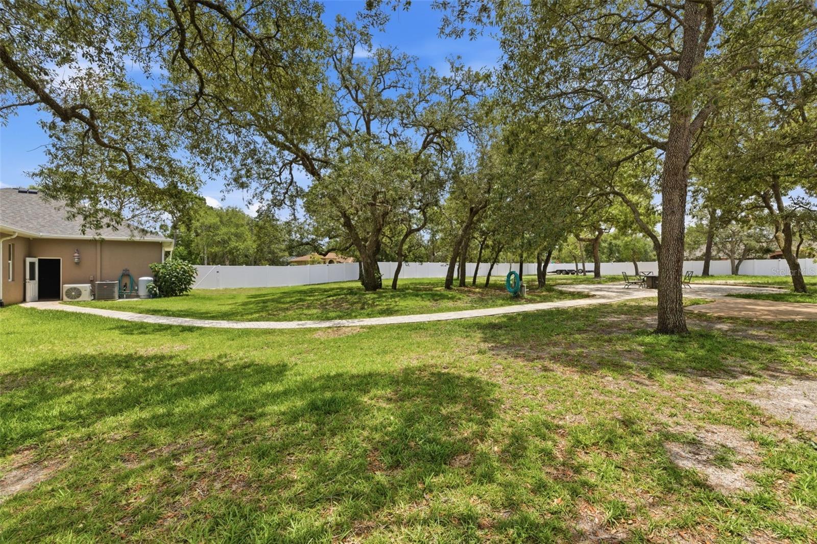 ROYAL HIGHLANDS - Residential