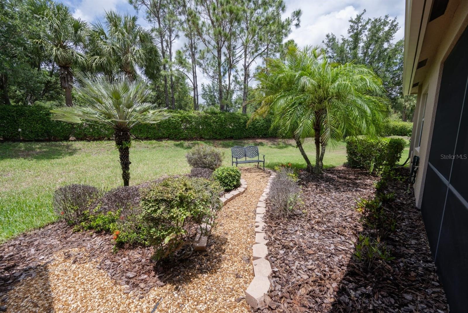 VALENCIA LAKES - Residential