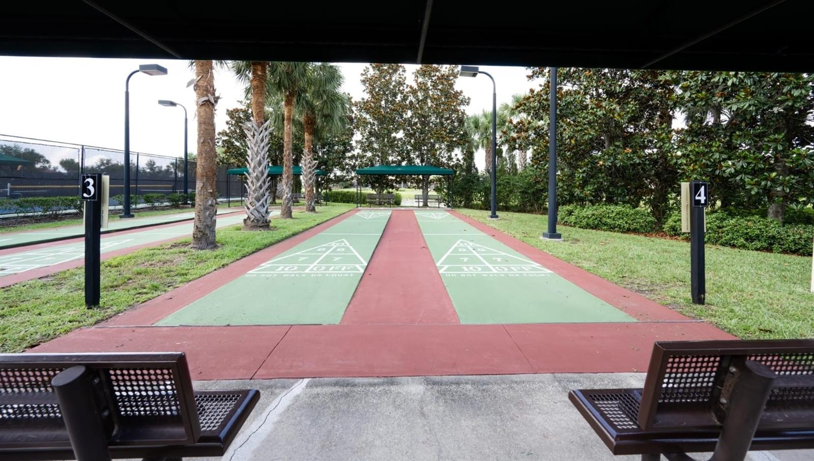 VALENCIA LAKES - Residential