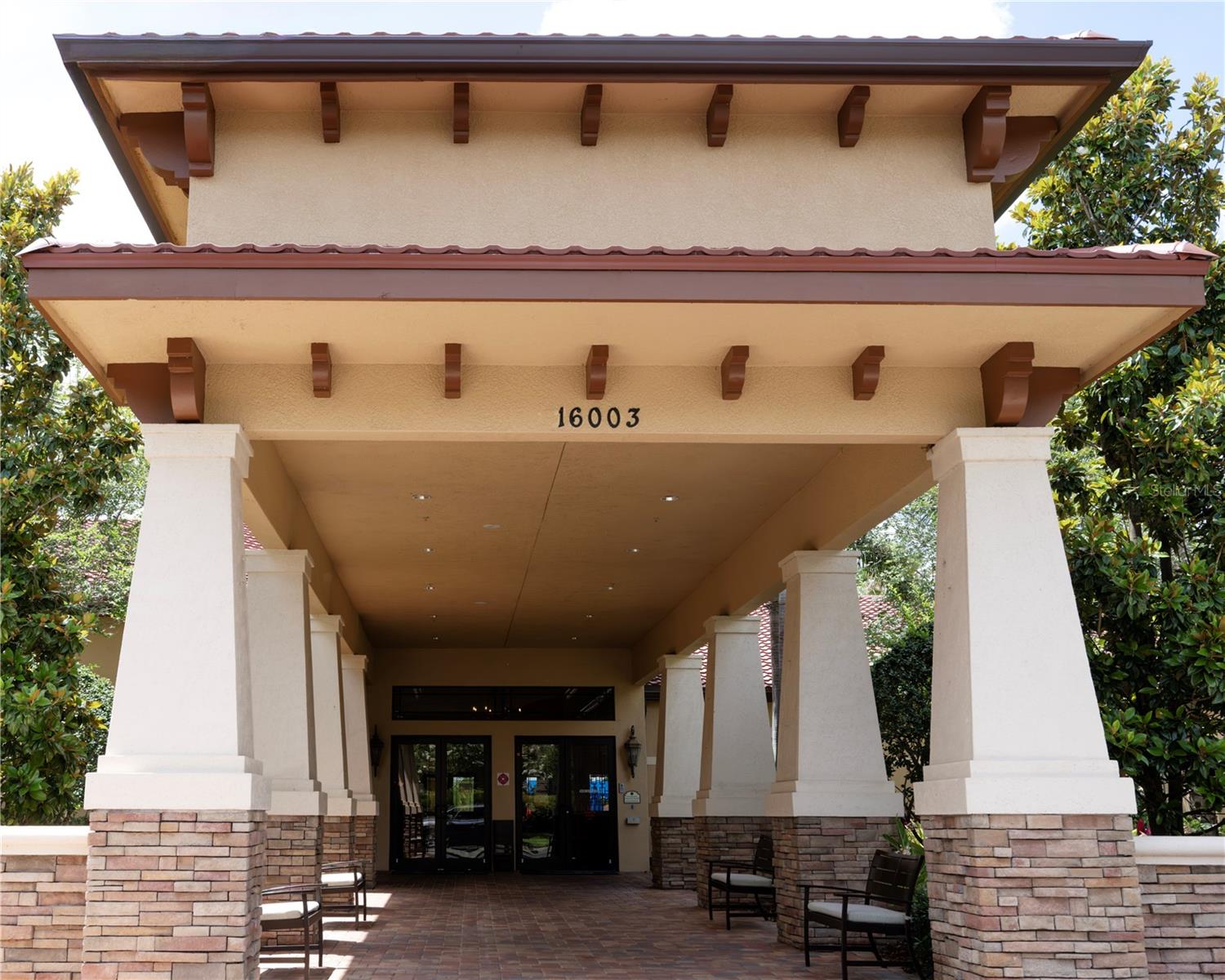 VALENCIA LAKES - Residential