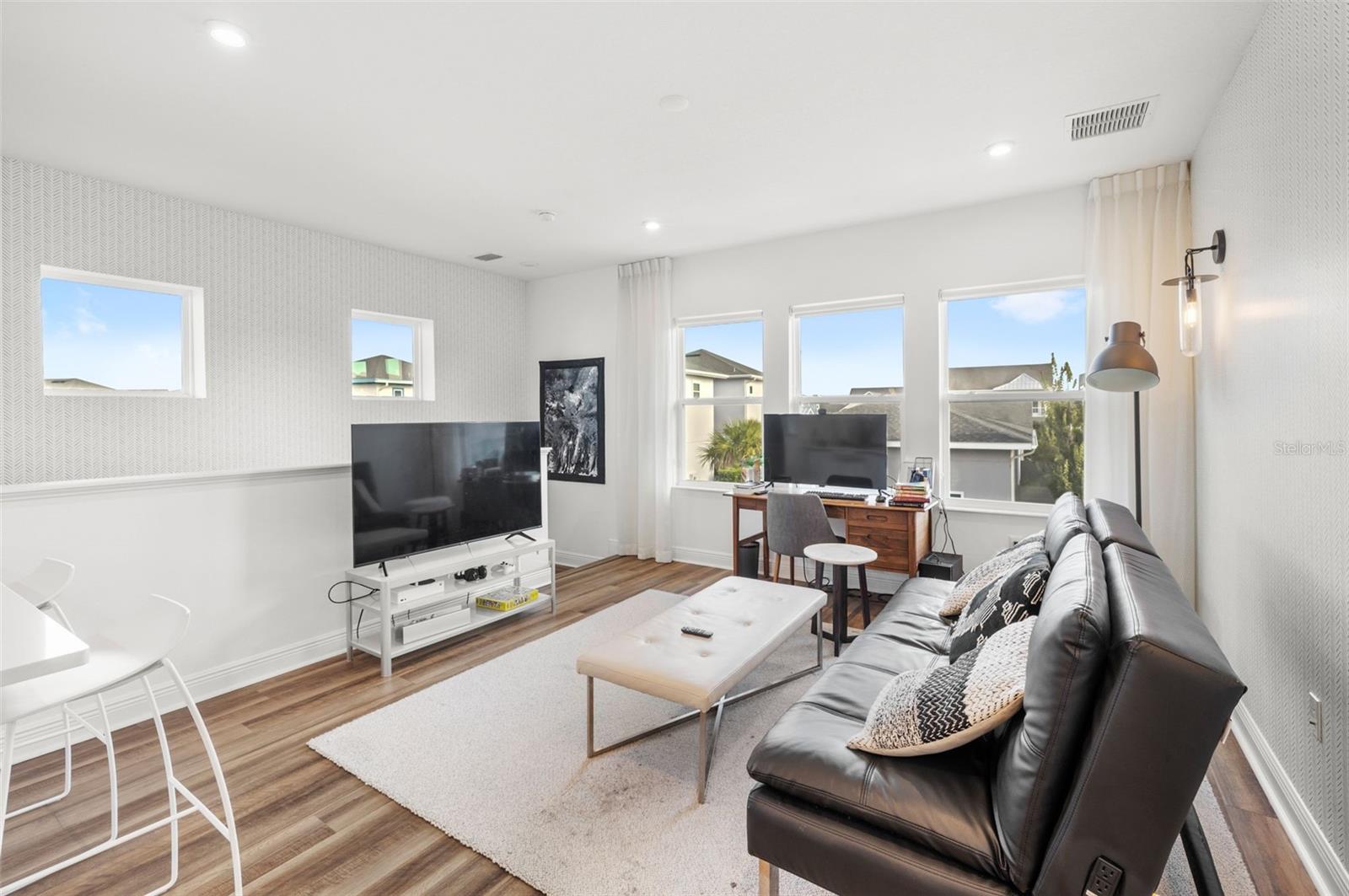 LAUREATE PARK PHASE 10 101/4 LOT 73 - Residential