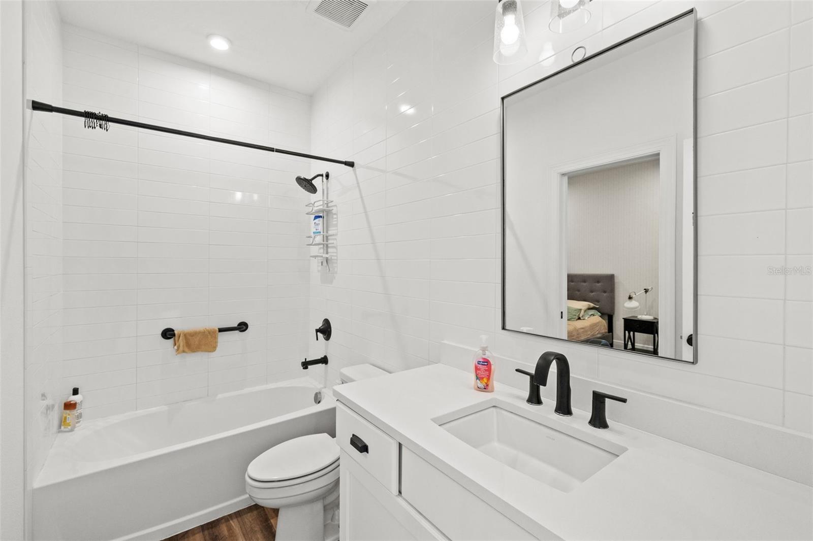 LAUREATE PARK PHASE 10 101/4 LOT 73 - Residential
