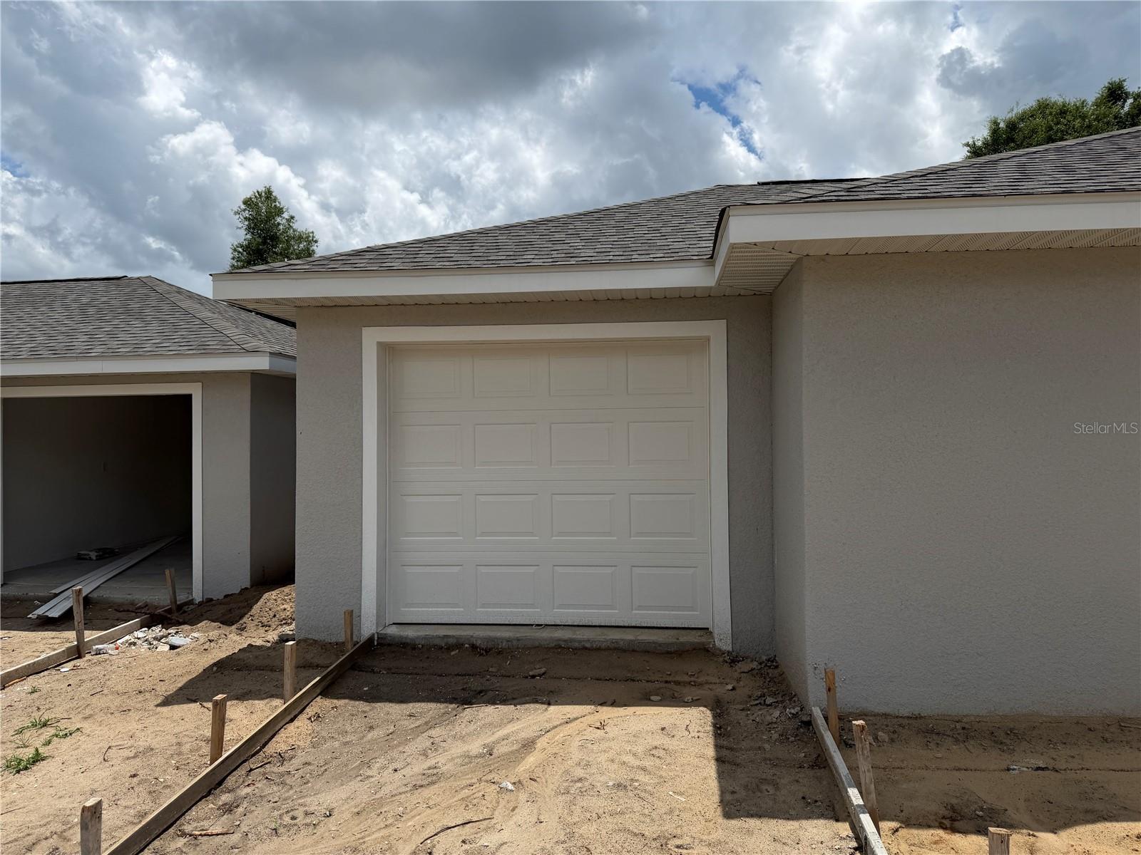 OCALA THOROUGHBRED ACRES - Residential Income