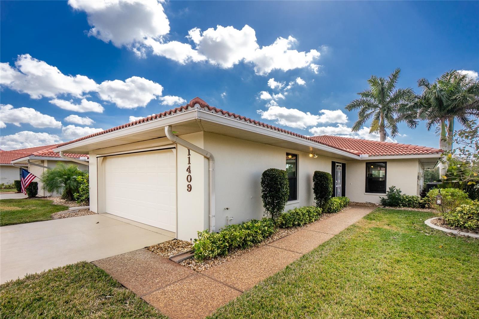 KINGSWAY GOLF VILLAS FIRST ADD - Residential