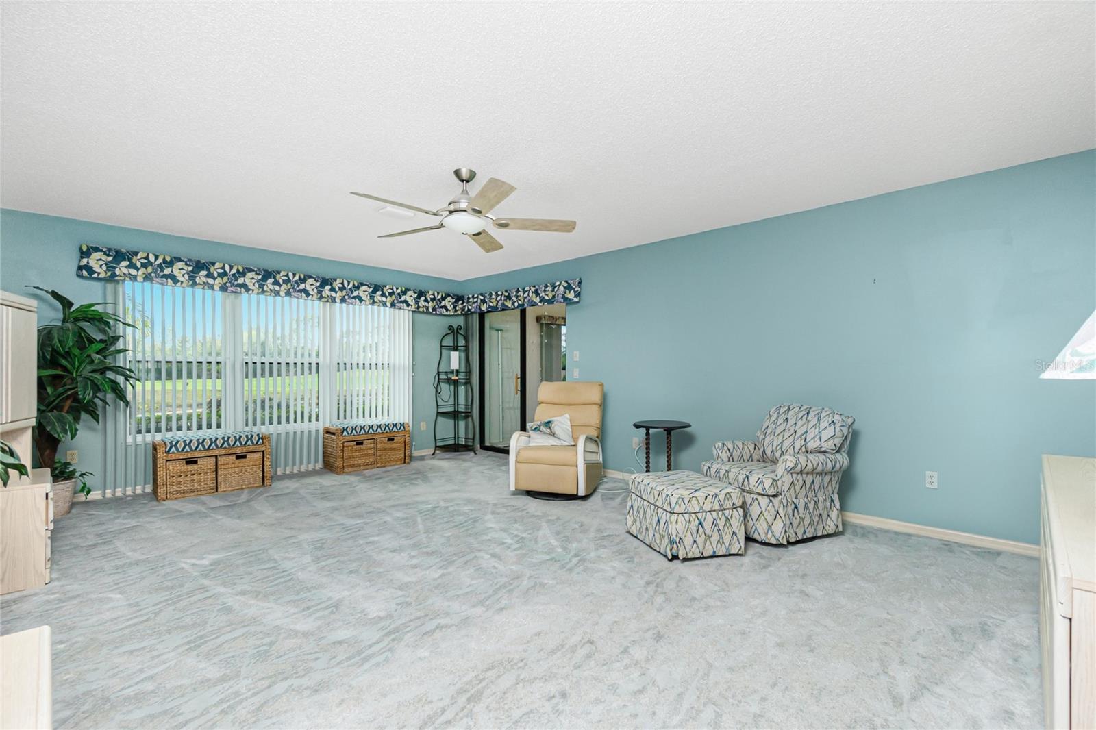KINGSWAY GOLF VILLAS FIRST ADD - Residential
