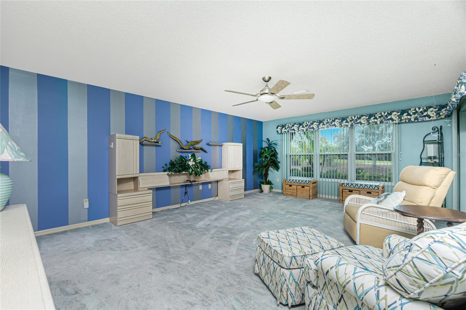 KINGSWAY GOLF VILLAS FIRST ADD - Residential