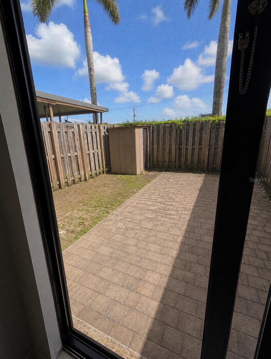 COCO PALM ESTATES - Residential Lease