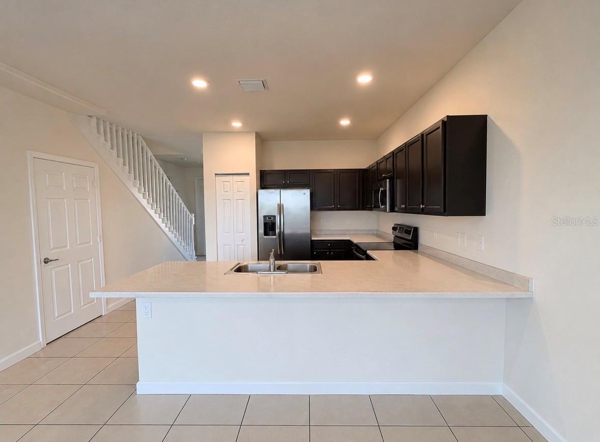 COCO PALM ESTATES - Residential Lease