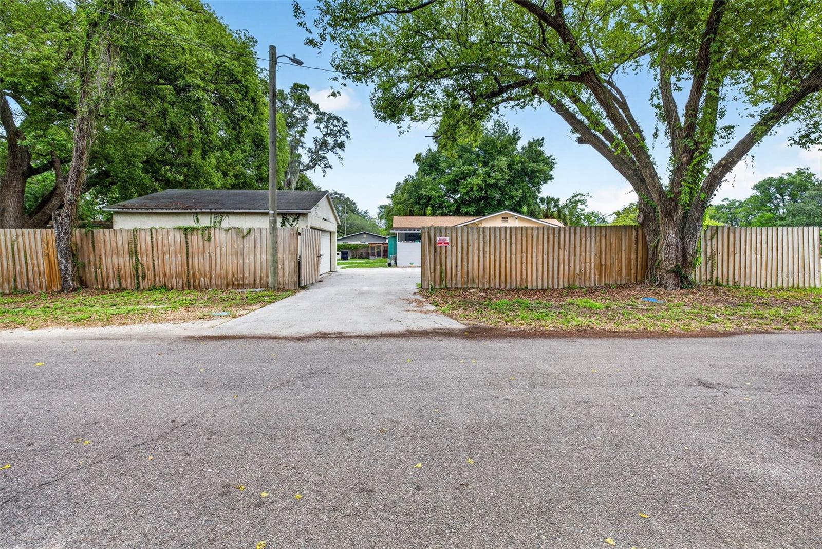 MOSSY OAKS - Residential