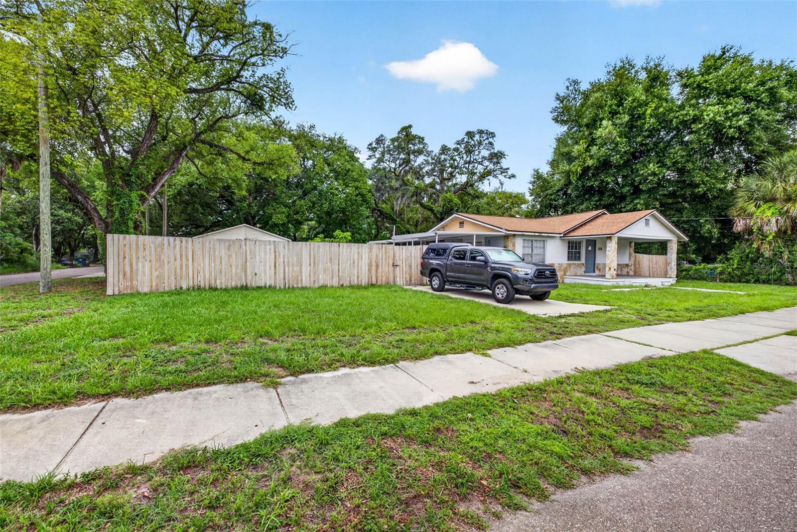 MOSSY OAKS - Residential