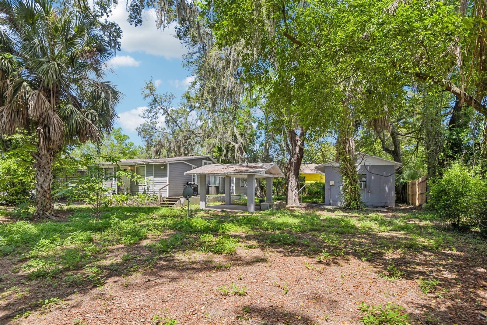 TAMPA OVERLOOK - Residential Income