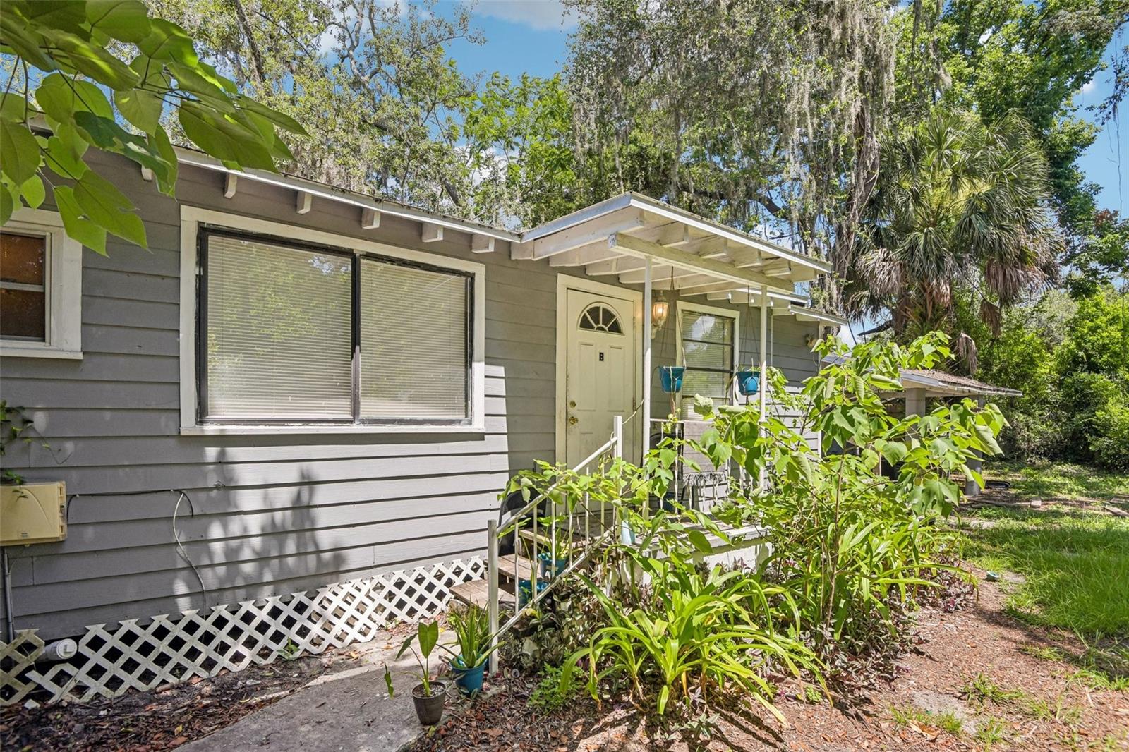 TAMPA OVERLOOK - Residential Income