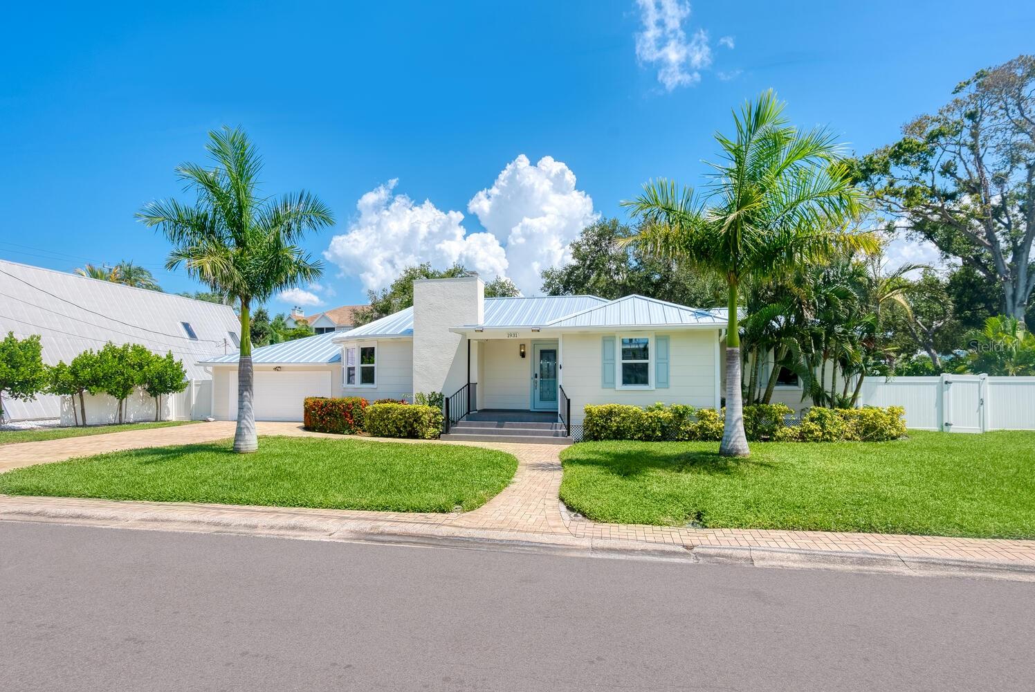 HUDSON BAYOU - Residential