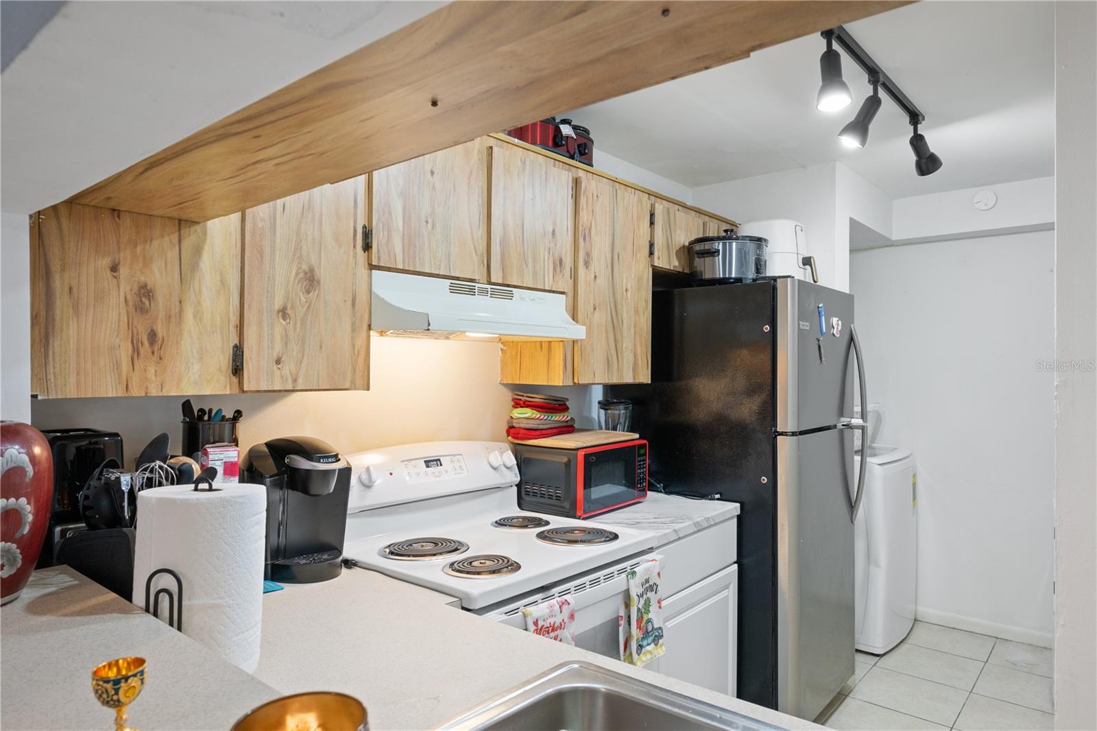 ALHAMBRA COURTS CONDO - Residential