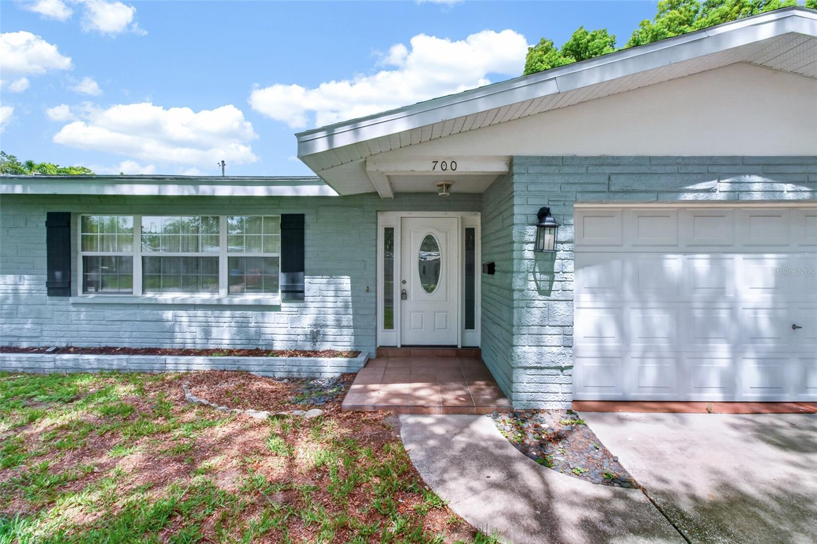 COLLEGE HILL ESTATES - Residential