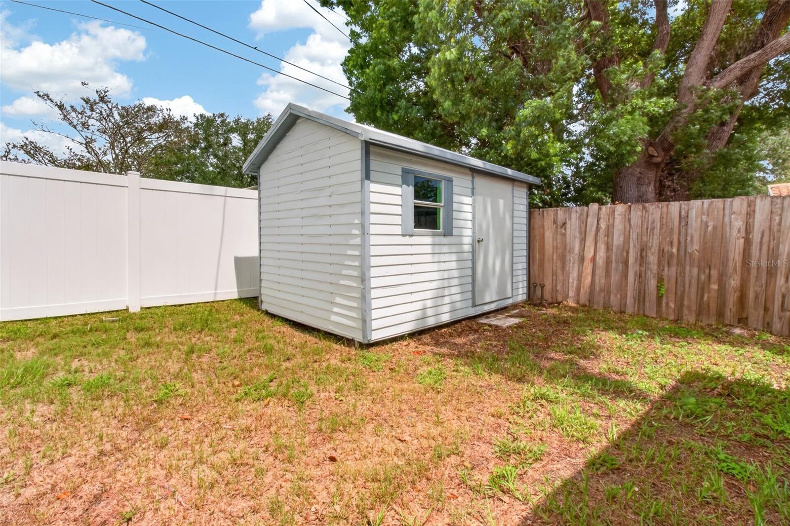 COLLEGE HILL ESTATES - Residential