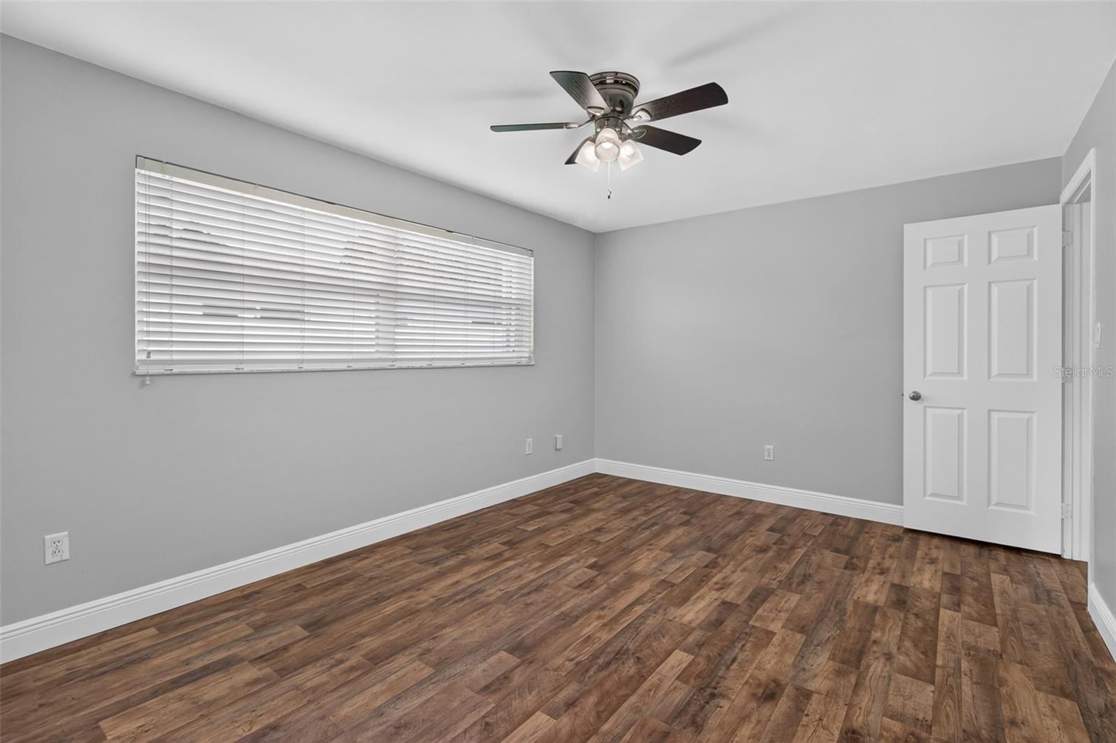 COLLEGE HILL ESTATES - Residential