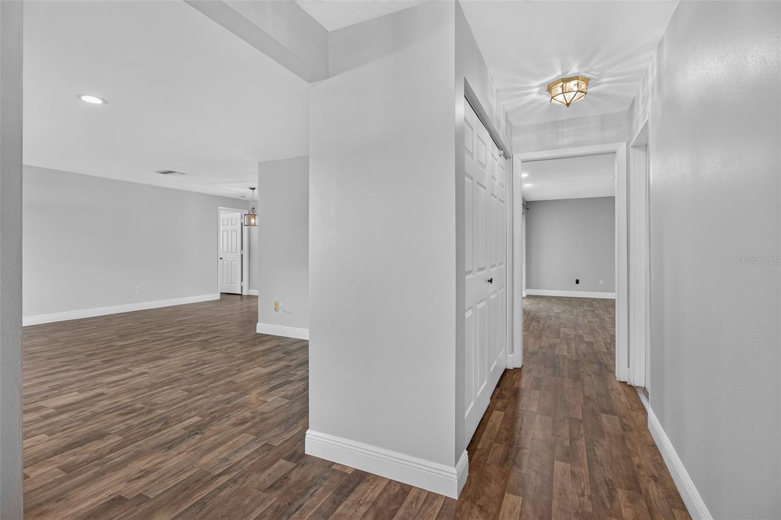 COLLEGE HILL ESTATES - Residential