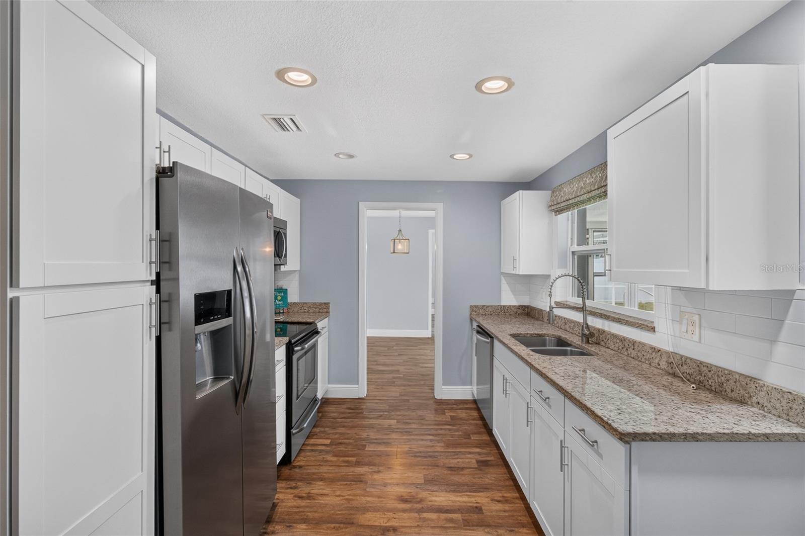 COLLEGE HILL ESTATES - Residential