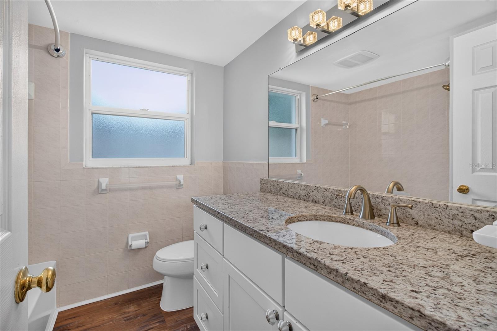 COLLEGE HILL ESTATES - Residential