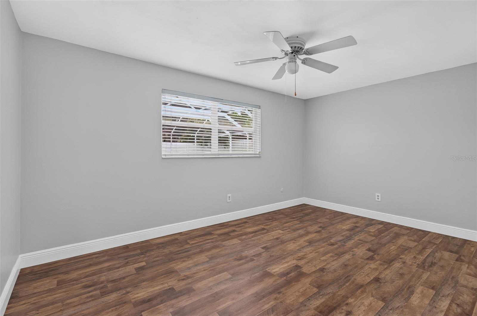 COLLEGE HILL ESTATES - Residential