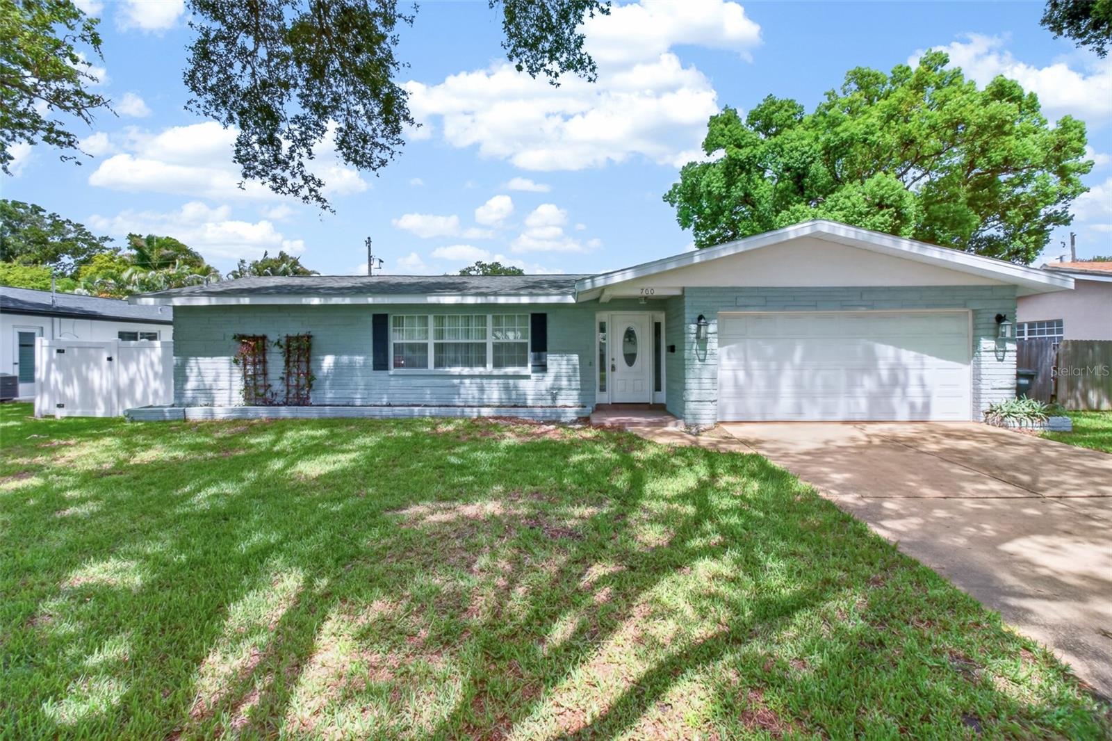 COLLEGE HILL ESTATES - Residential