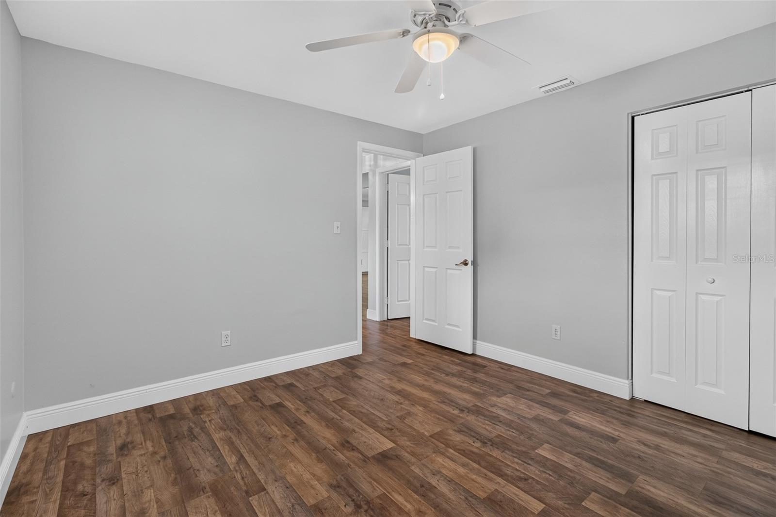 COLLEGE HILL ESTATES - Residential