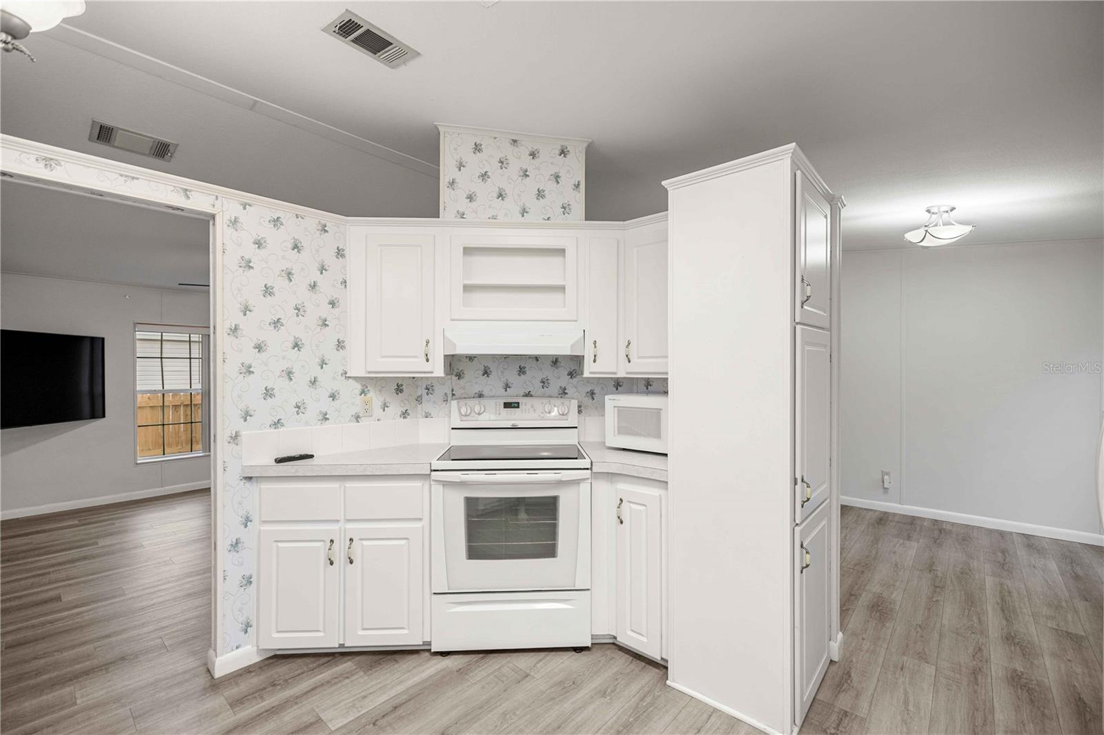 HERITAGE WOOD N LAKES ESTATES - Residential