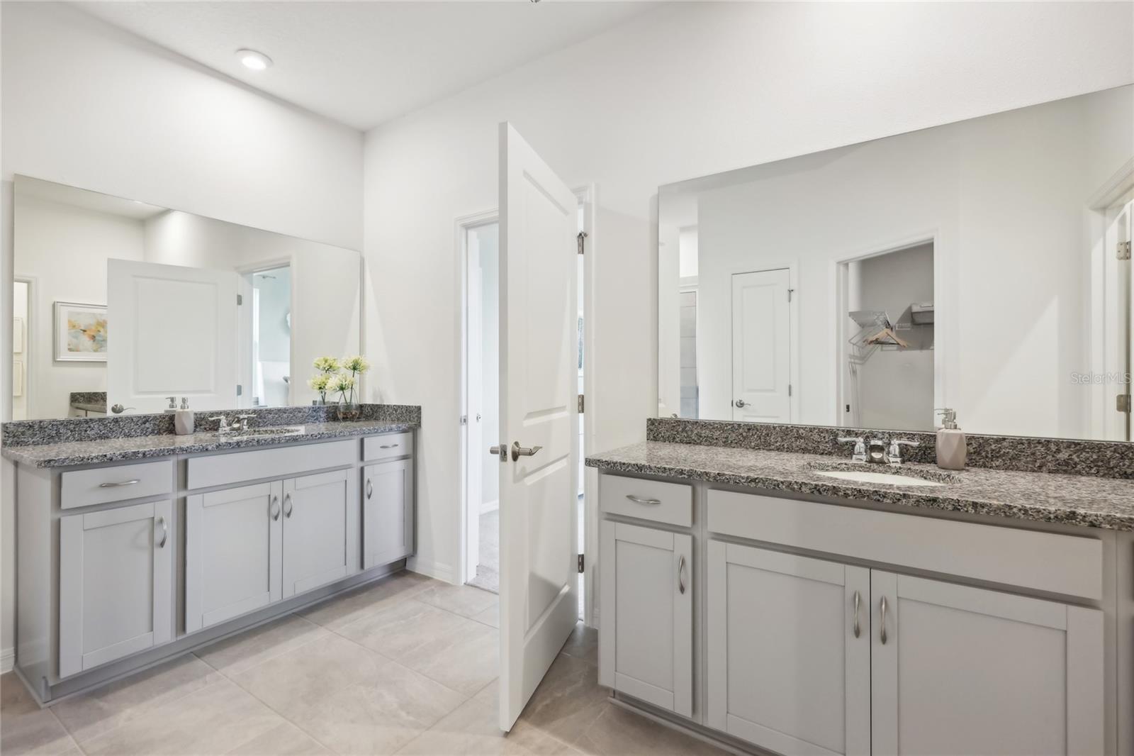 GROVES AT GRAND ISLAND - Residential