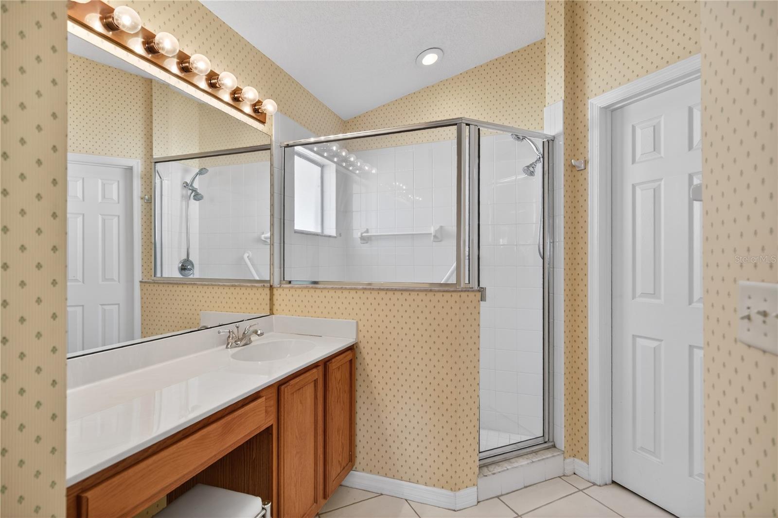 STRATFORD AT KINGS RIDGE - Residential