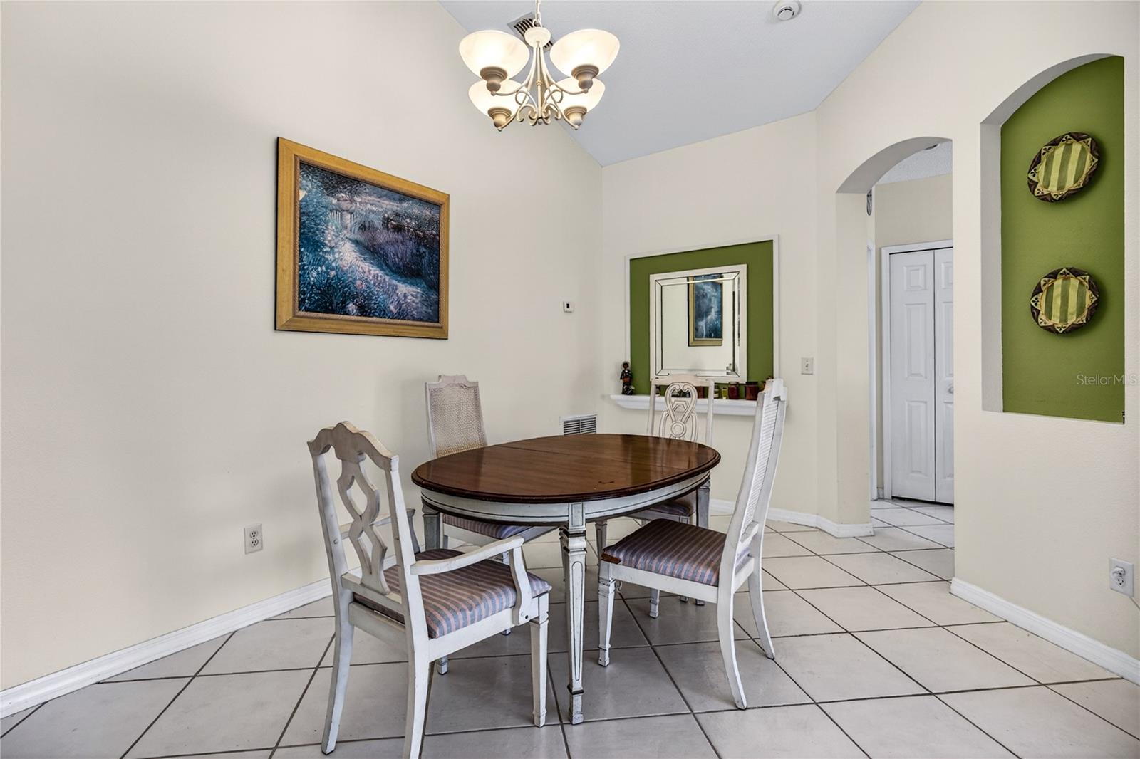 STRATFORD AT KINGS RIDGE - Residential