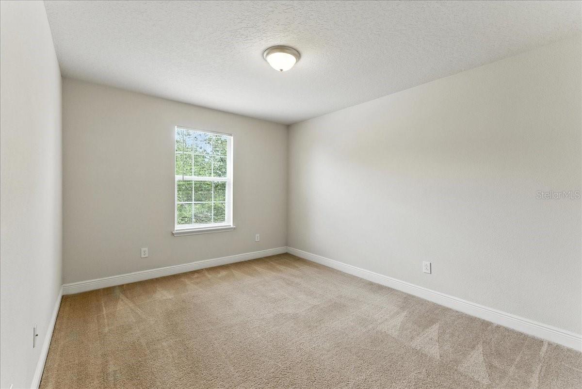 ALOMA TRAILS - Residential Lease