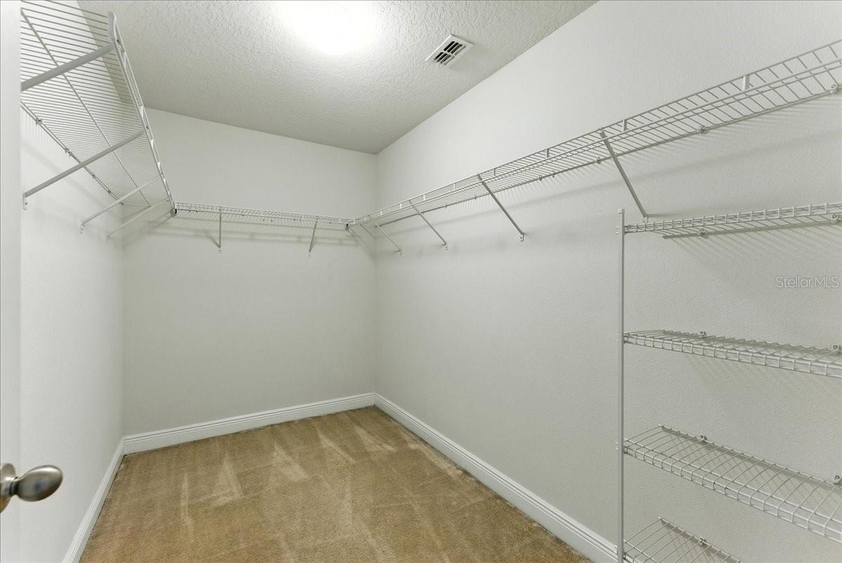 ALOMA TRAILS - Residential Lease