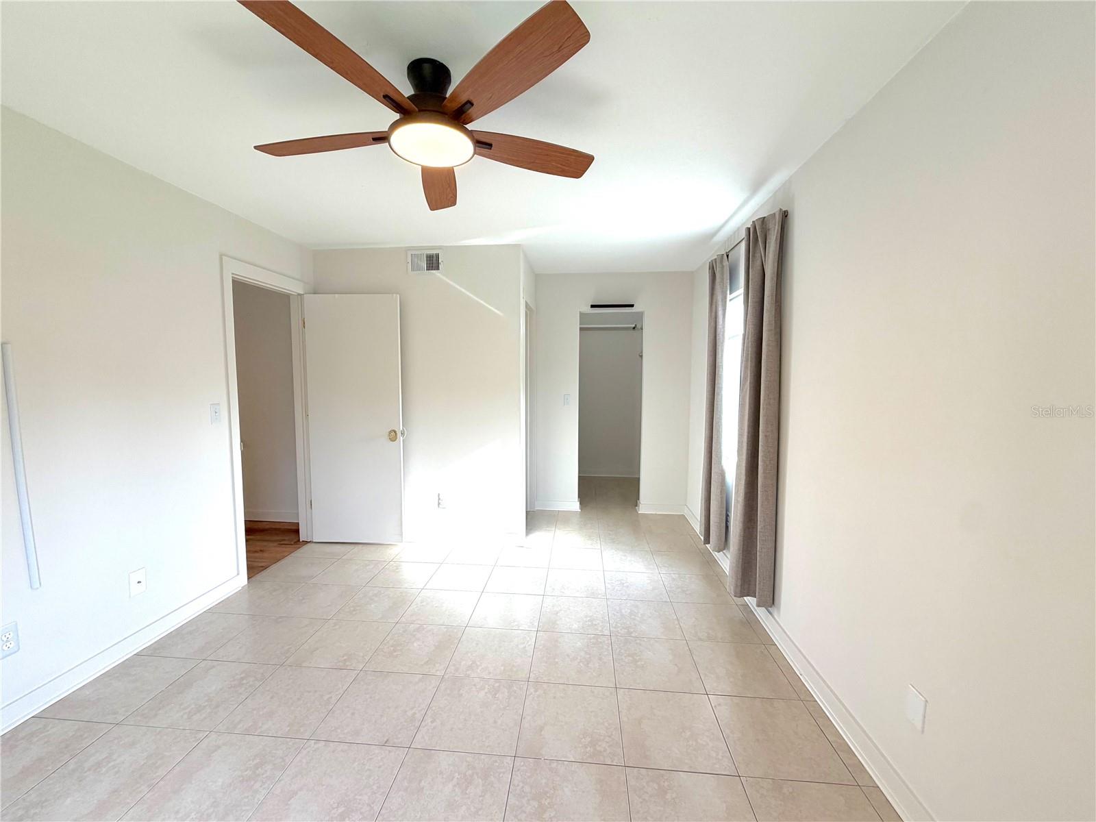 HUNTER'S GLEN CONDO - Residential