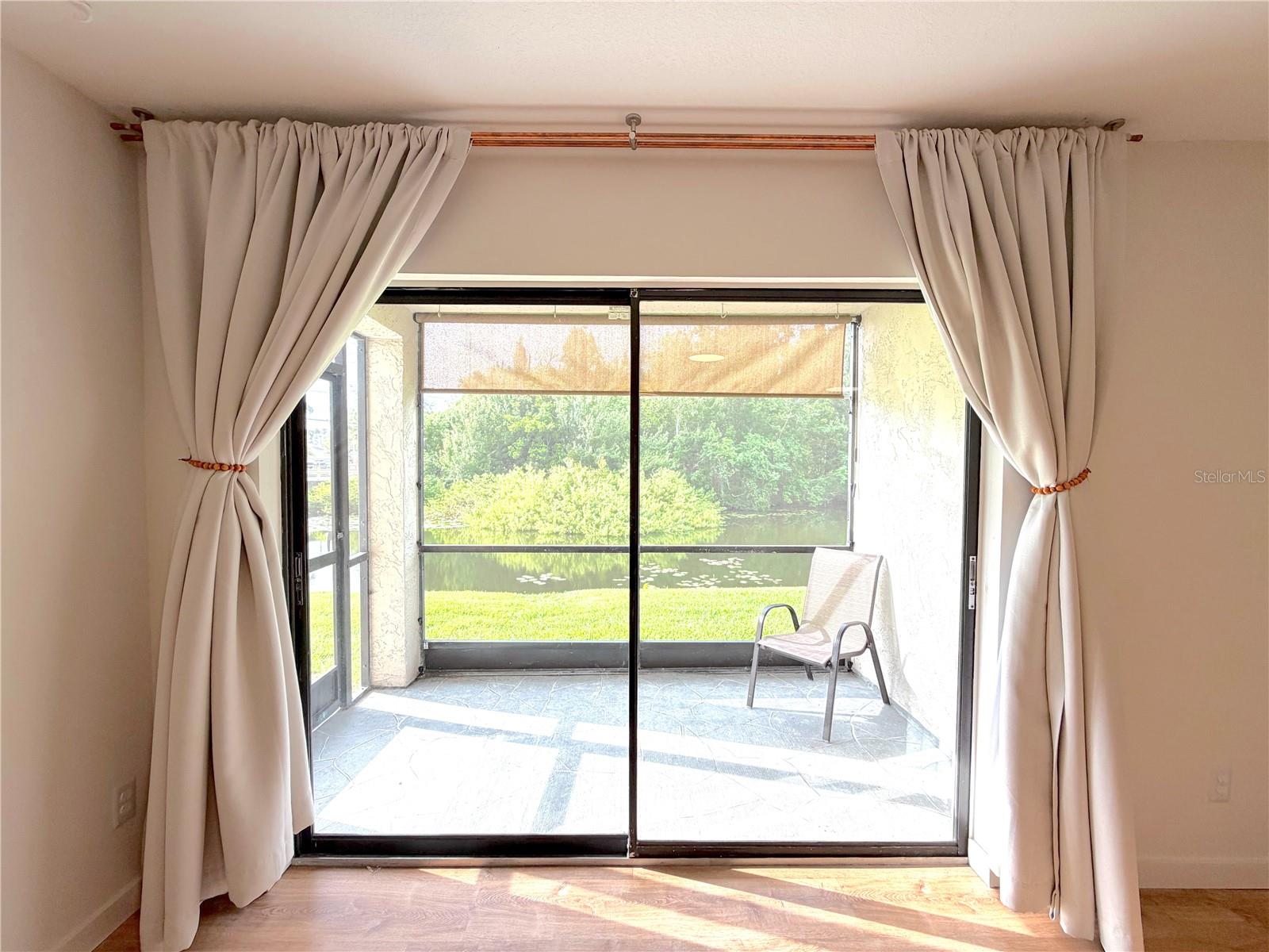 HUNTER'S GLEN CONDO - Residential