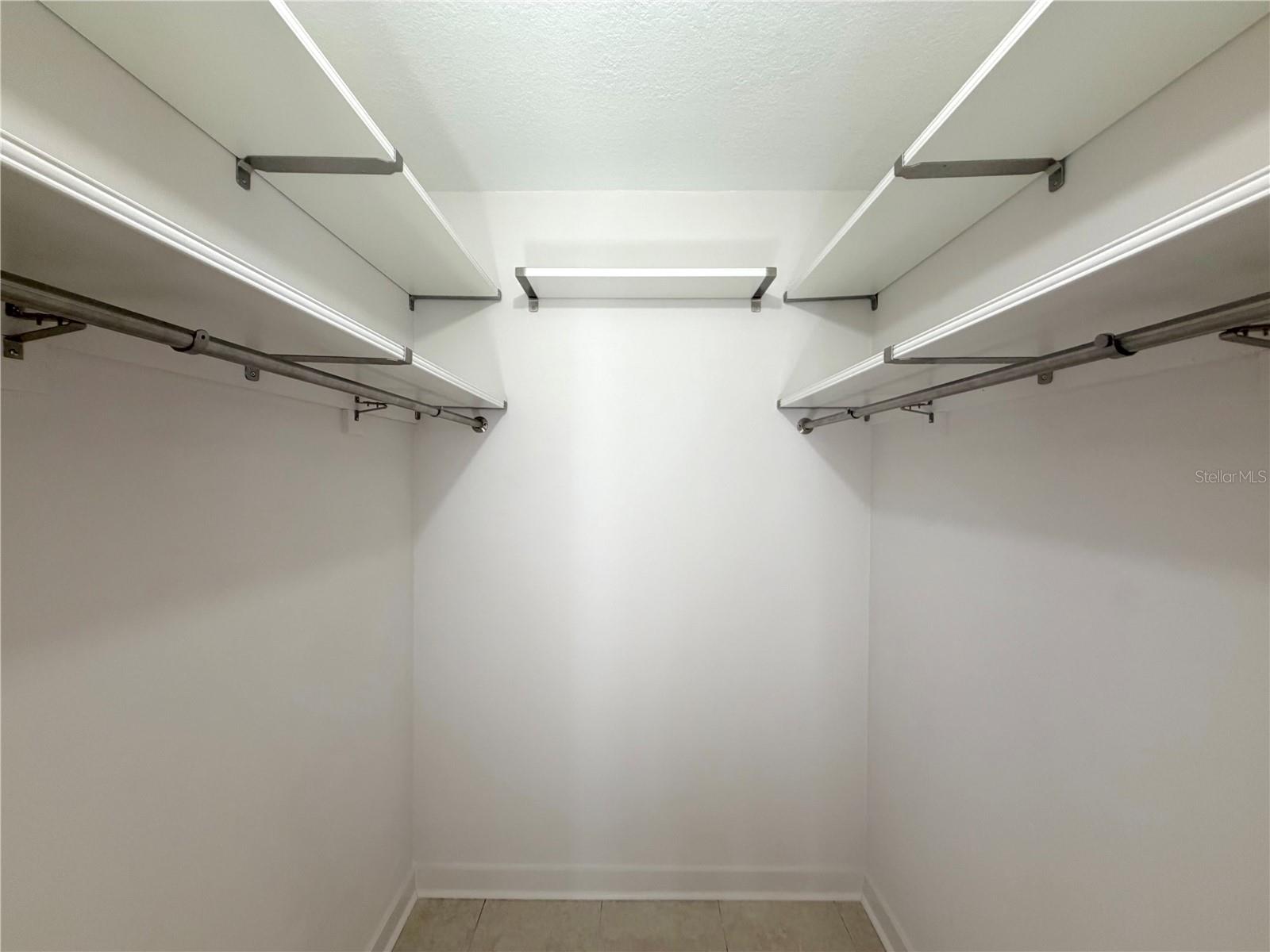 HUNTER'S GLEN CONDO - Residential