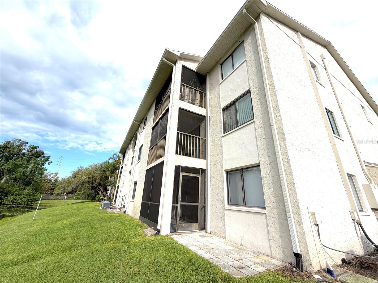 HUNTER'S GLEN CONDO - Residential
