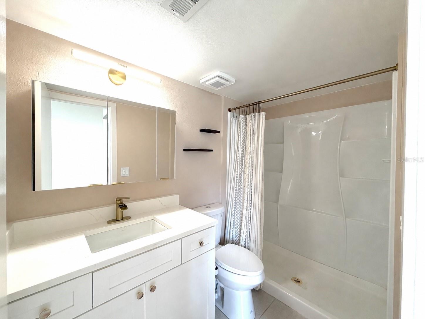 HUNTER'S GLEN CONDO - Residential