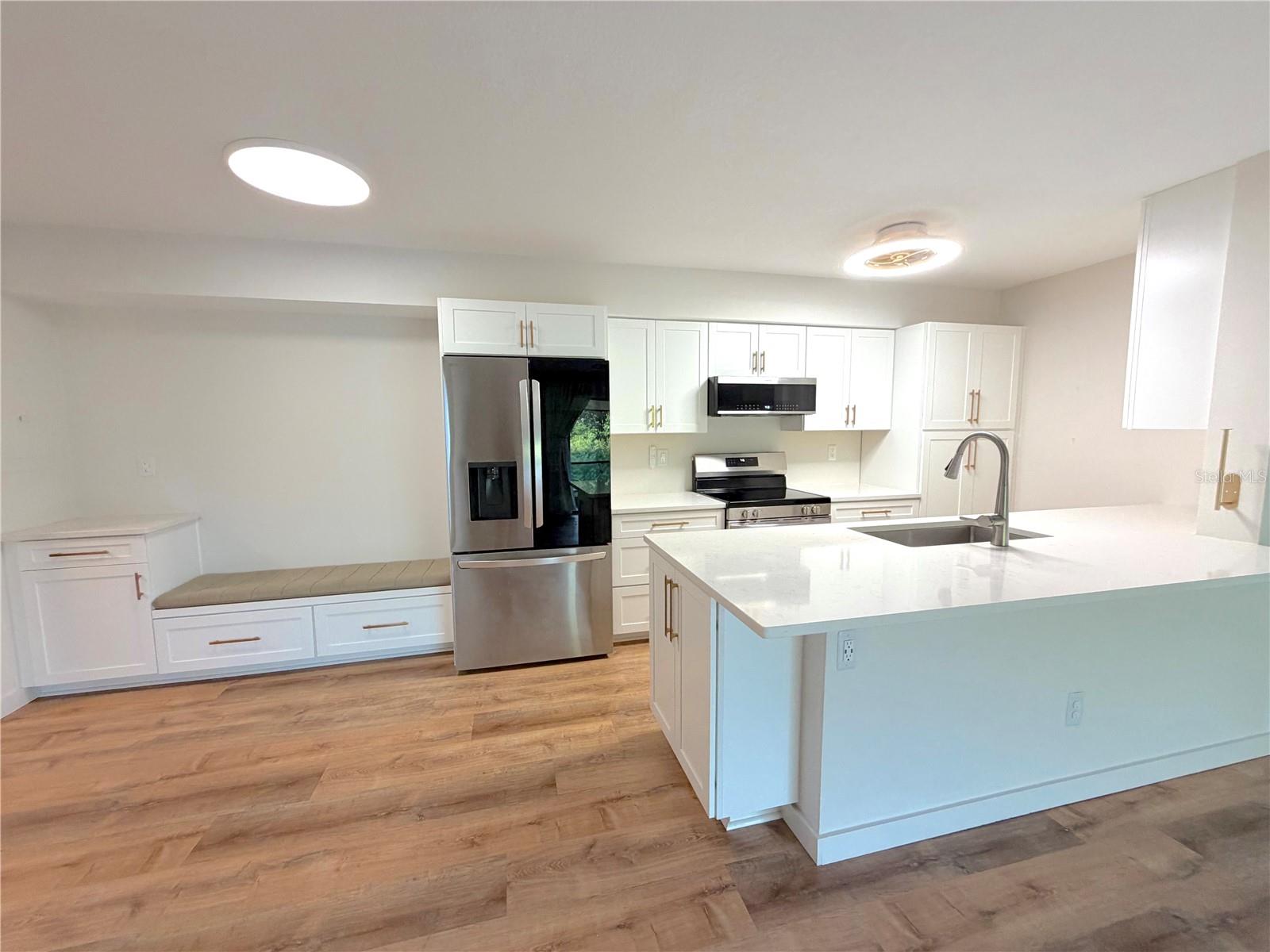 HUNTER'S GLEN CONDO - Residential