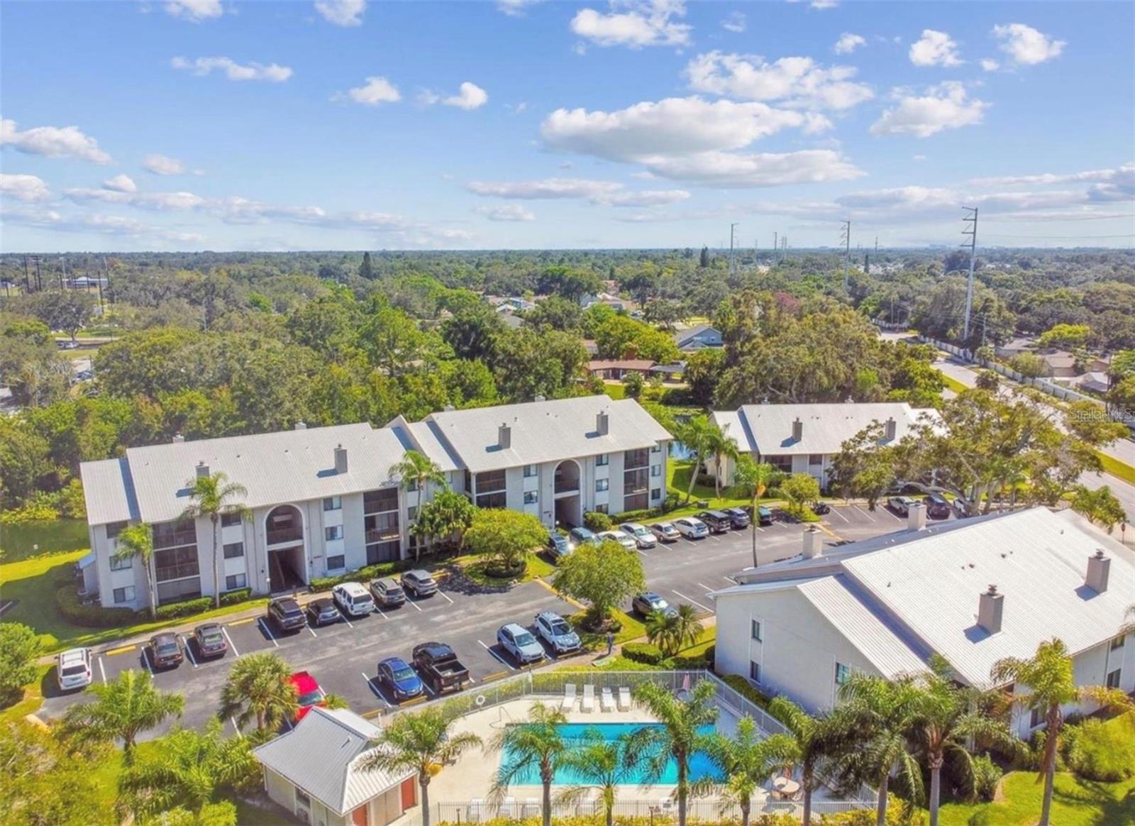 HUNTER'S GLEN CONDO - Residential