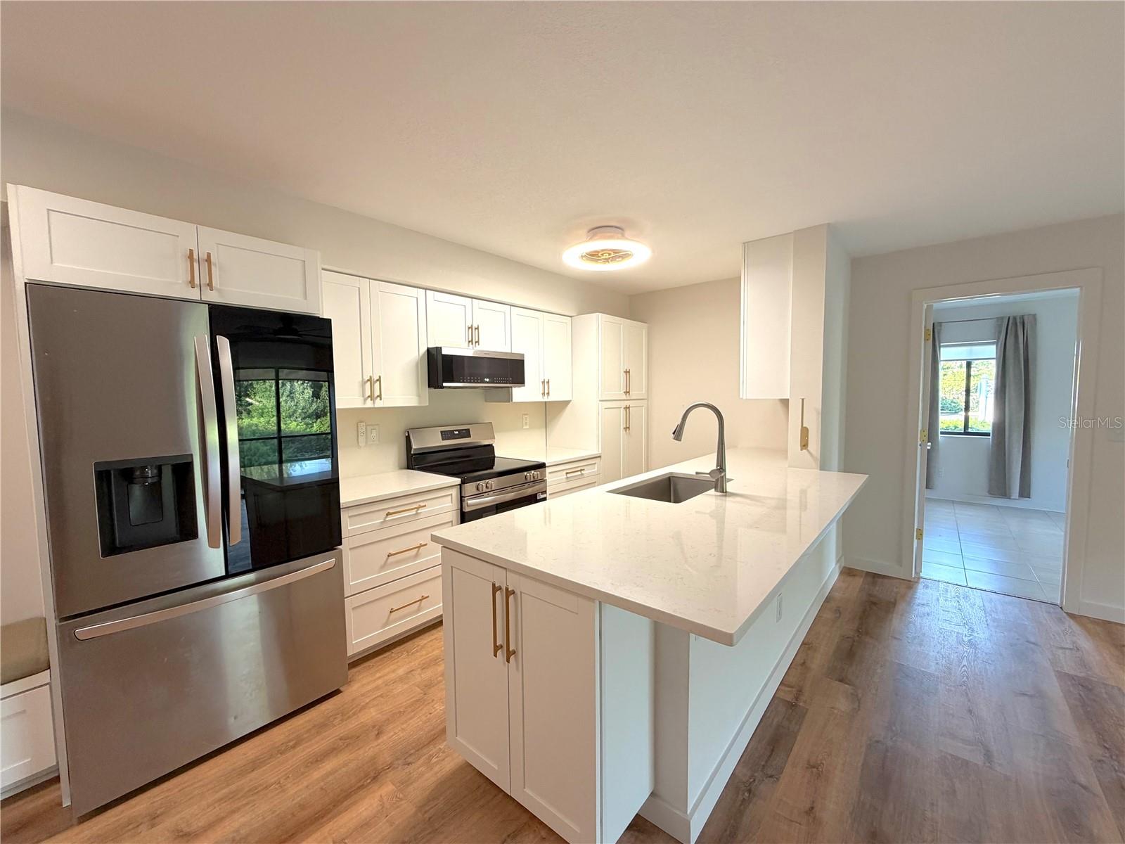 HUNTER'S GLEN CONDO - Residential