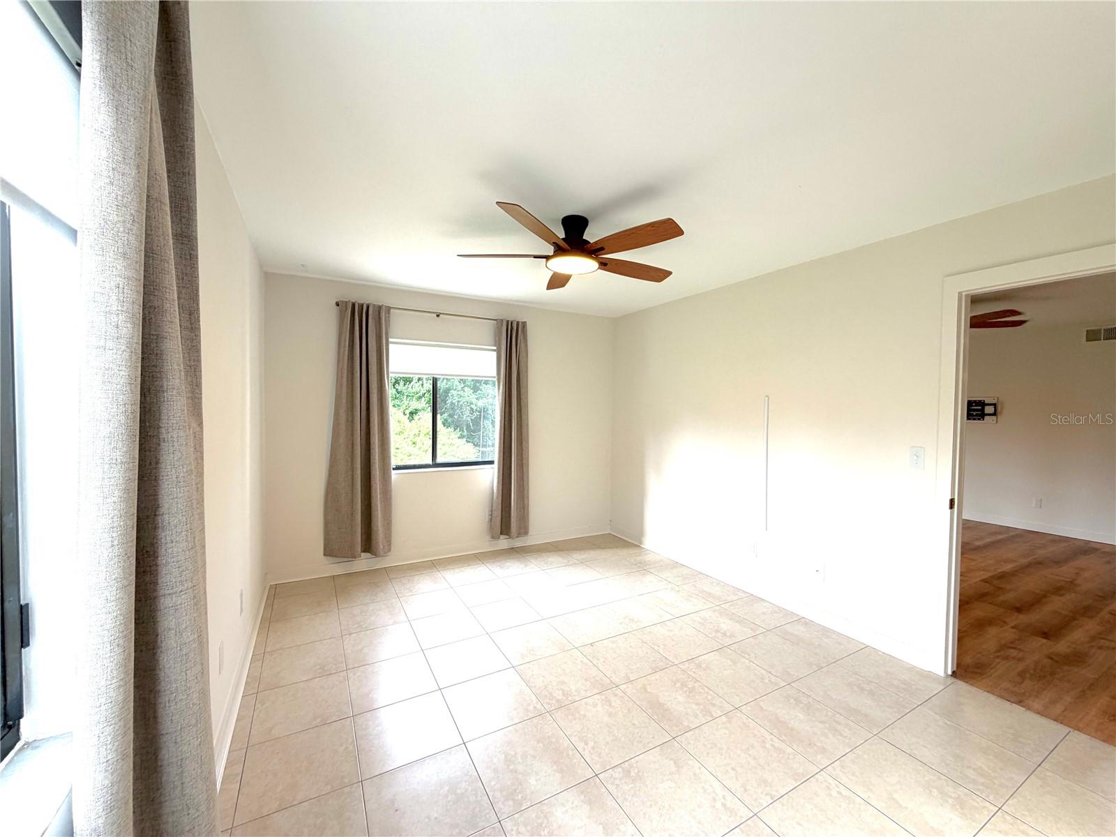 HUNTER'S GLEN CONDO - Residential